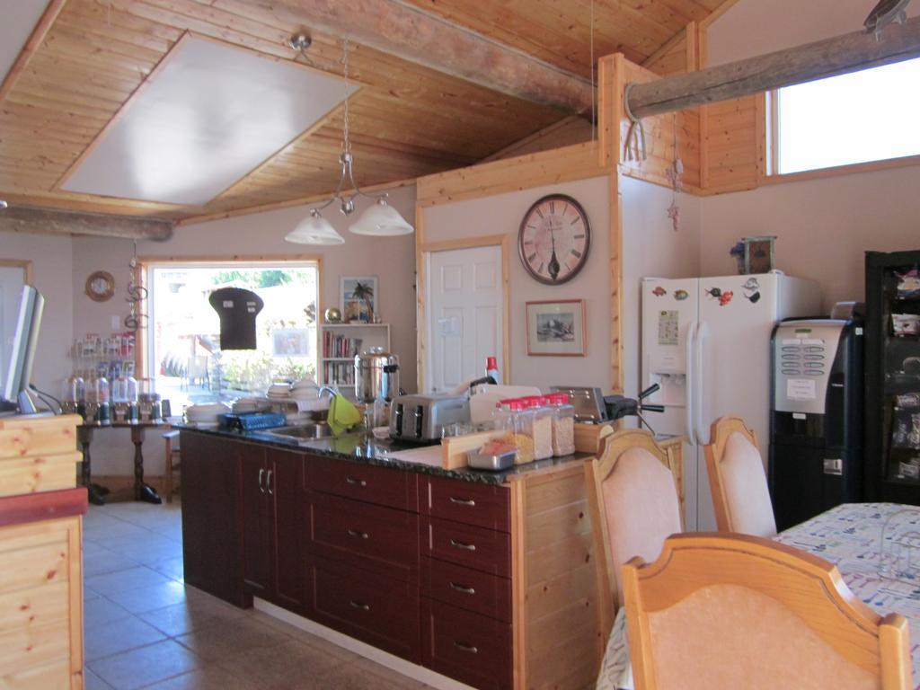 Oceanside Resort Powell River Extérieur photo