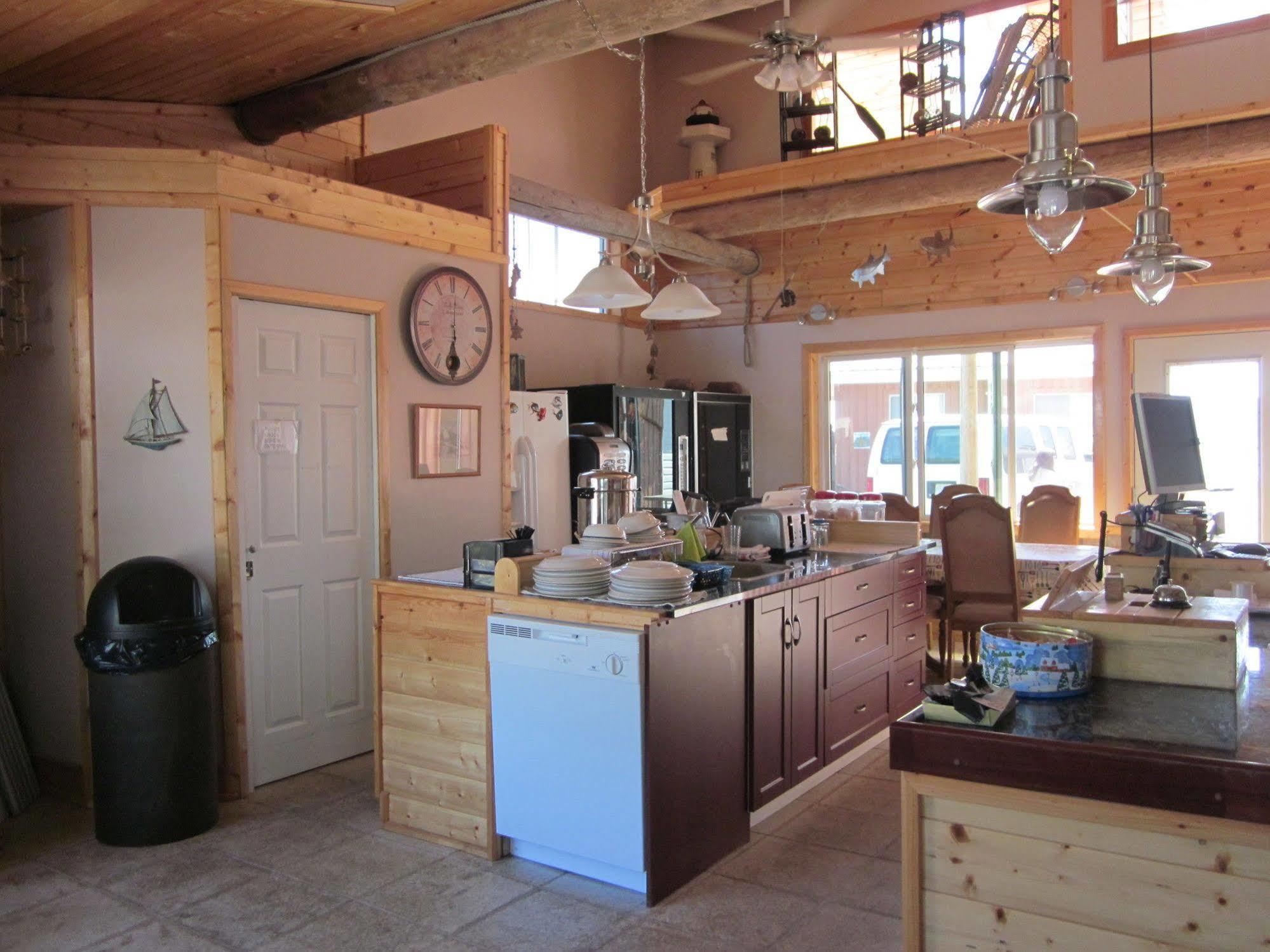 Oceanside Resort Powell River Extérieur photo