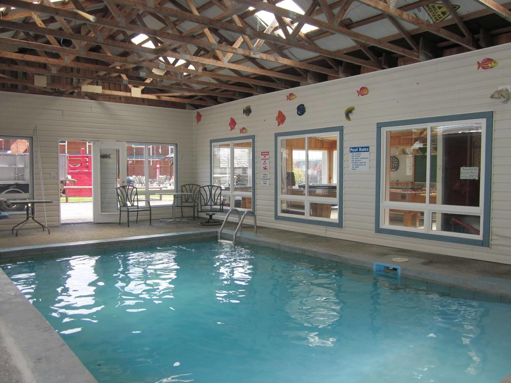 Oceanside Resort Powell River Extérieur photo